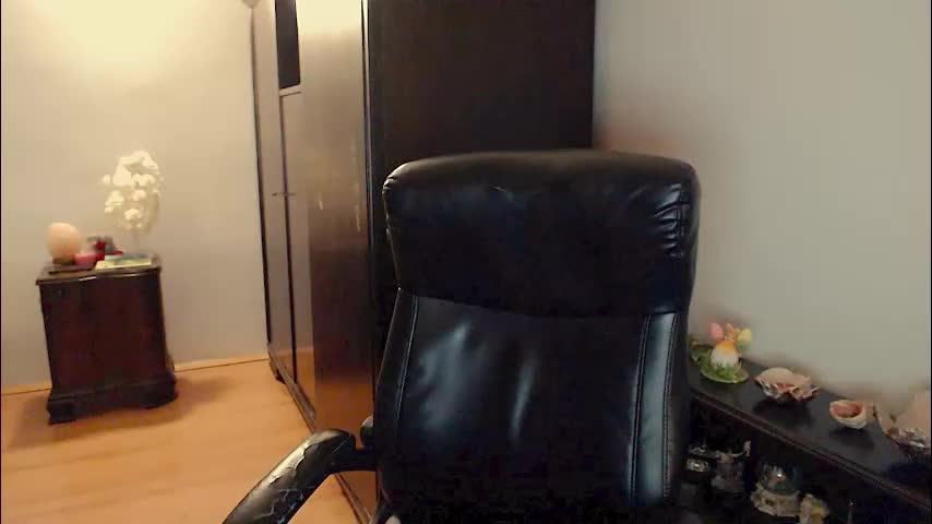 woman4love Adult Chat March 28, 2026