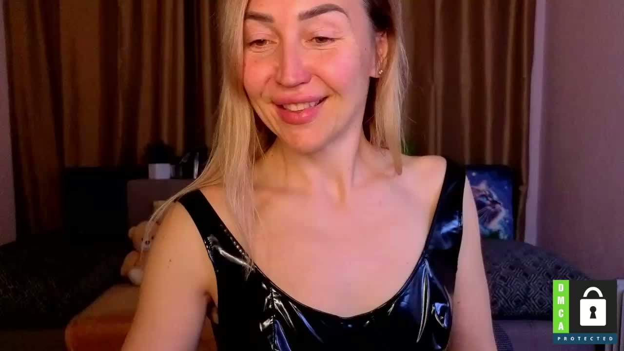 Jullyblondkiss Adult Chat March 29, 2026