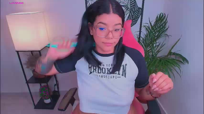 ashleyy18__ Adult Chat March 29, 2026