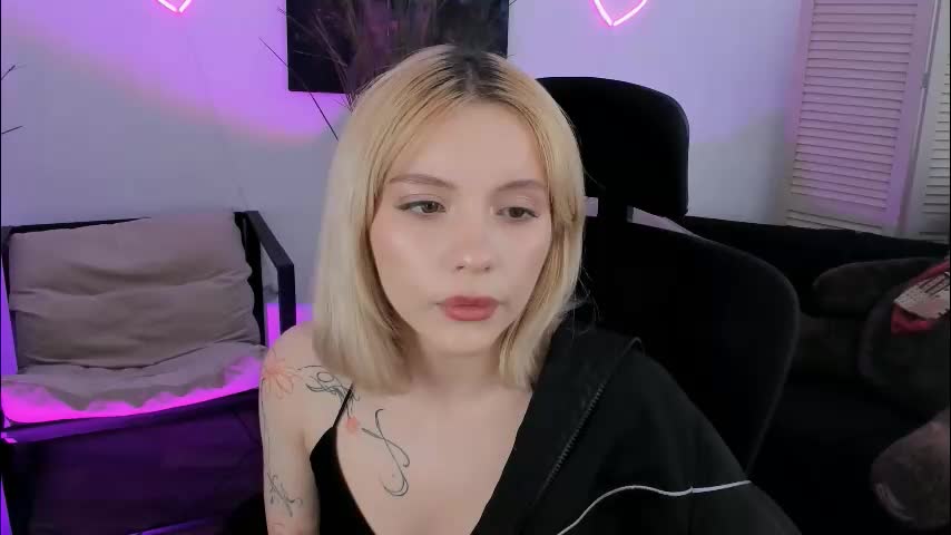 aurorawrenfield Adult Chat March 31, 2026