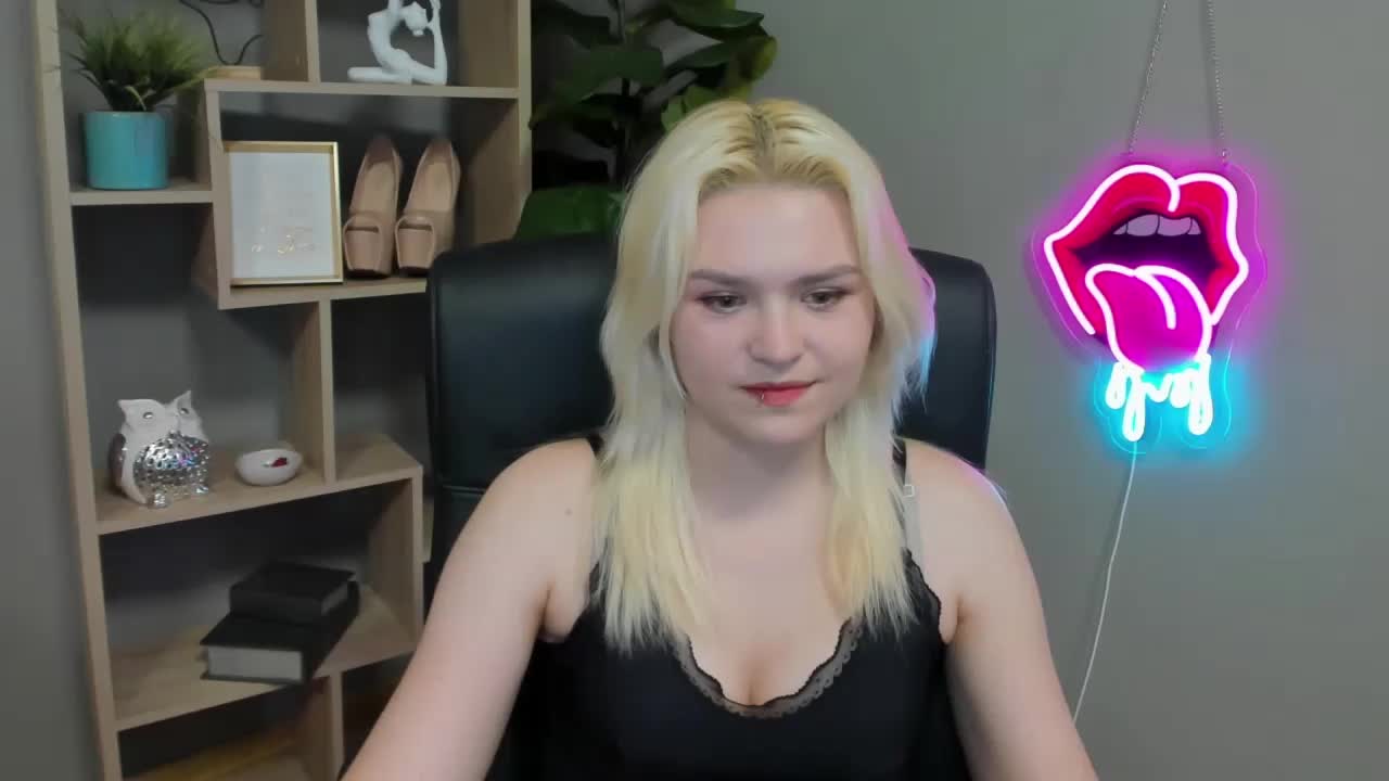 SweetLilyxo Adult Chat March 31, 2026