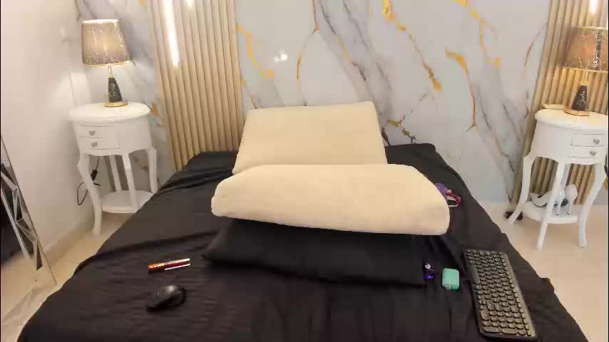 aprillross Adult Chat March 31, 2026