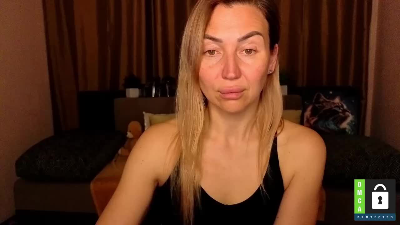 Jullyblondkiss Adult Chat March 31, 2026