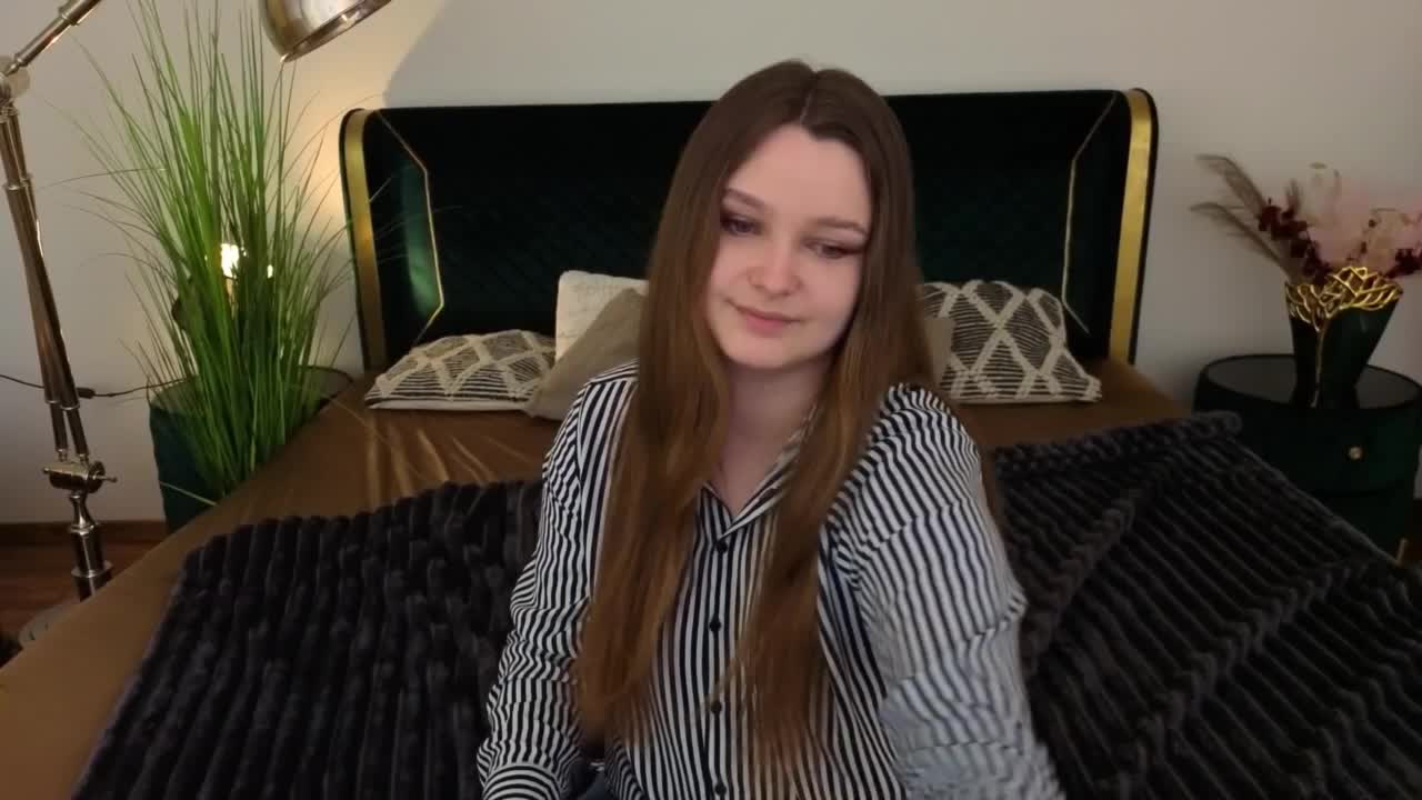 MagikPeachh Adult Chat April 1, 2026