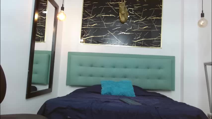 yuri_queen Adult Chat March 31, 2026