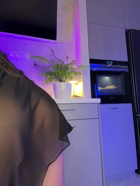 -TATUHA- Adult Chat April 1, 2026