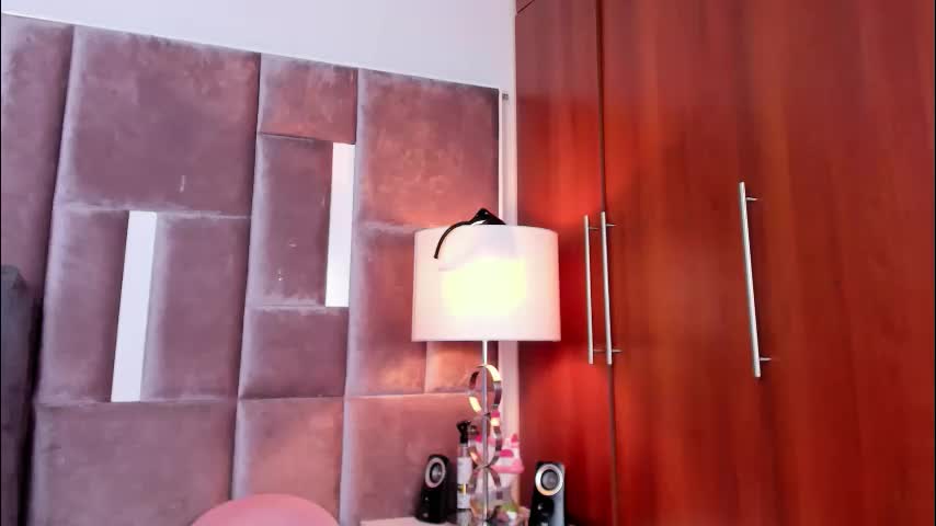 nia_bunny Adult Chat April 1, 2026