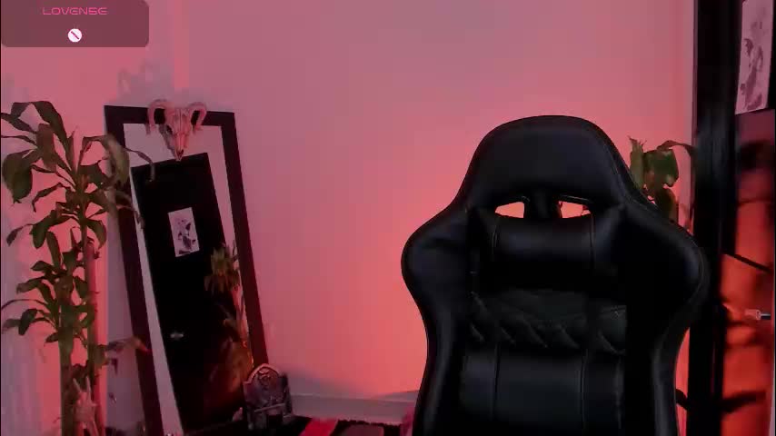 misscharlottte_18 Adult Chat March 31, 2026