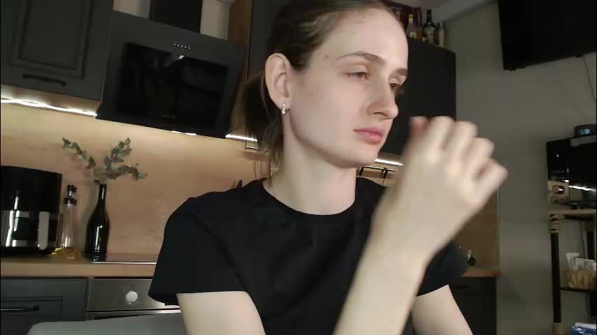 mila_kissss_ Adult Chat March 31, 2026