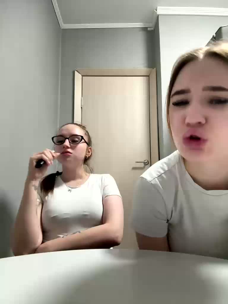 Kira_Sofia Adult Chat March 31, 2026