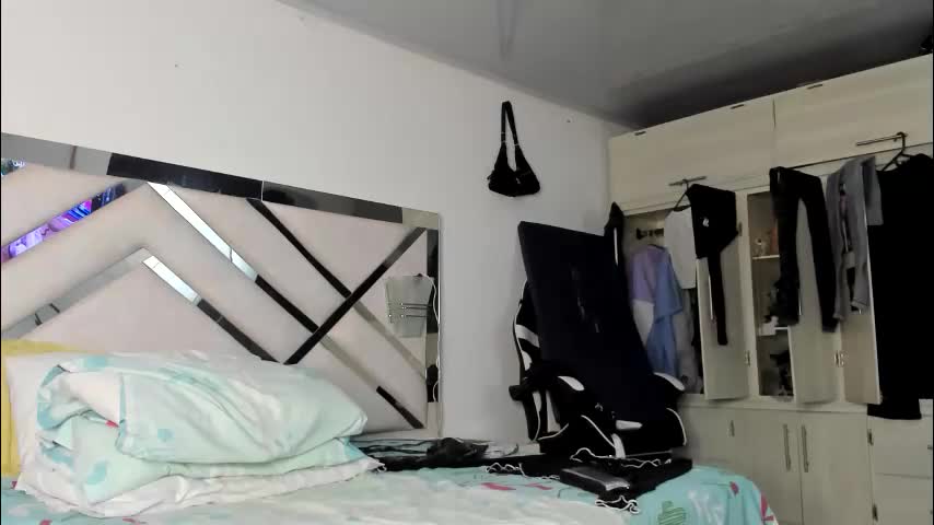 maybelline_666 Adult Chat April 1, 2026