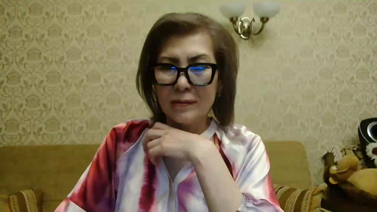 ElegantLady00 Adult Chat April 1, 2026