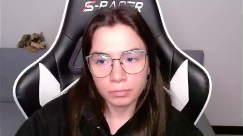 wolfs_daughter Adult Chat April 1, 2026