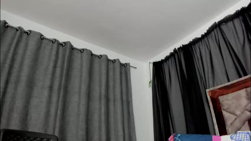 samanttamilf Adult Chat April 1, 2026