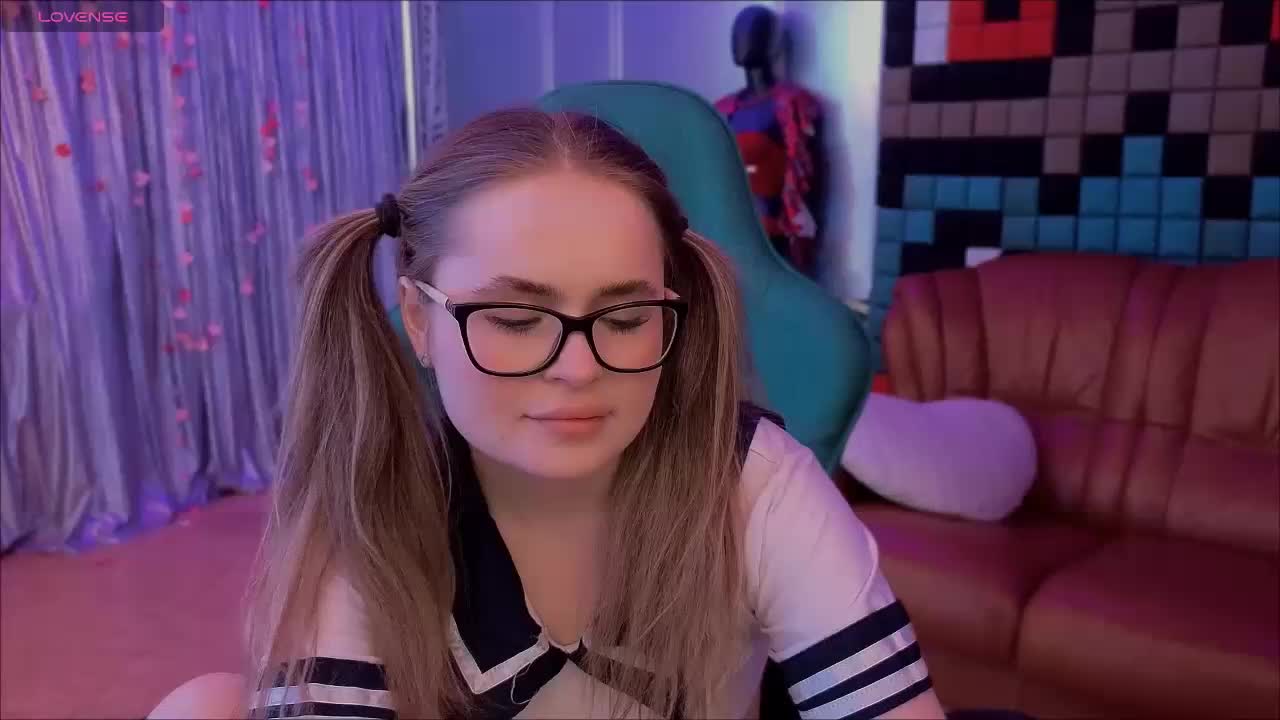 KittyPantera Adult Chat April 1, 2026