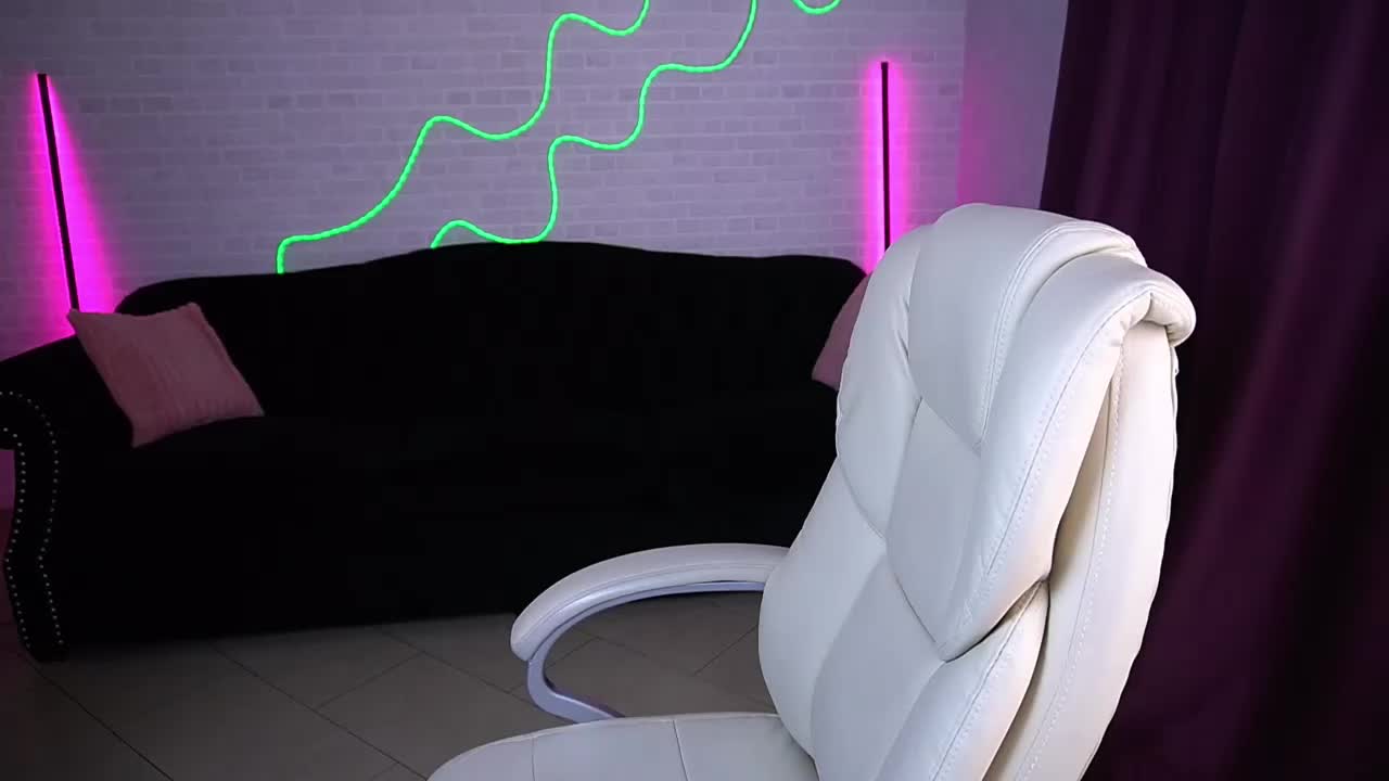 AmellyWhite Adult Chat April 1, 2026