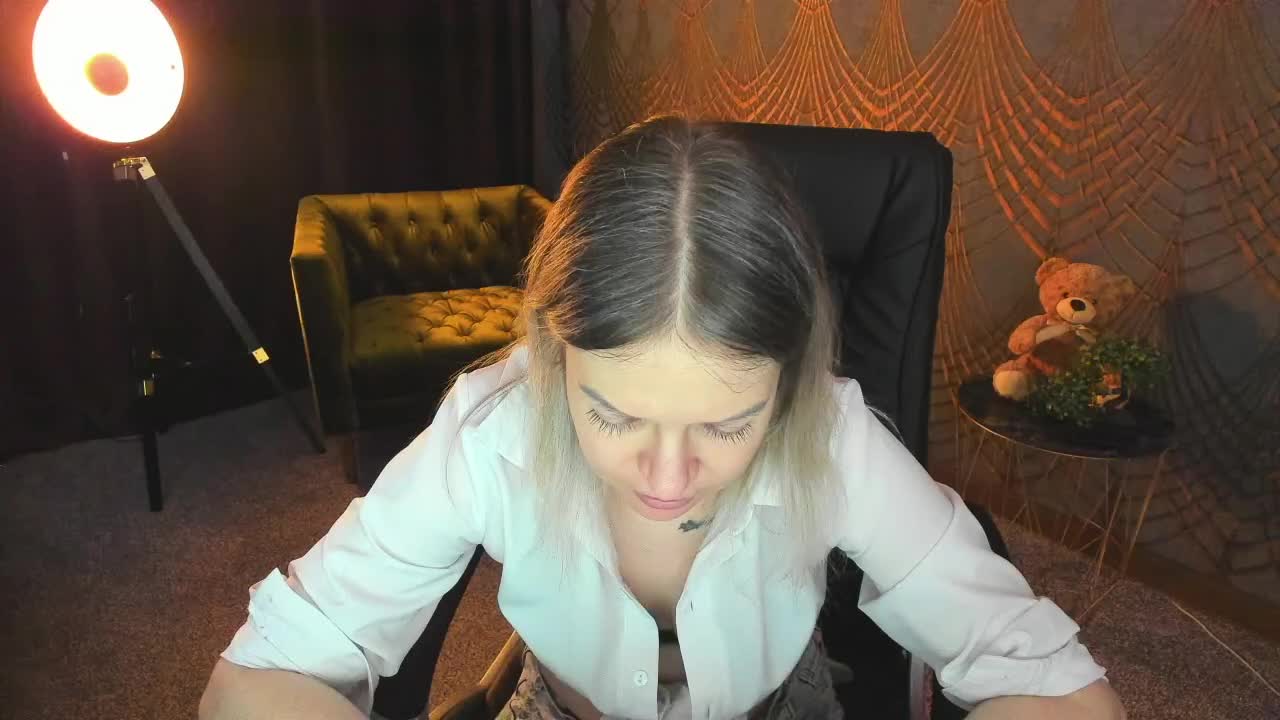 AnnaSnow Adult Chat April 1, 2026