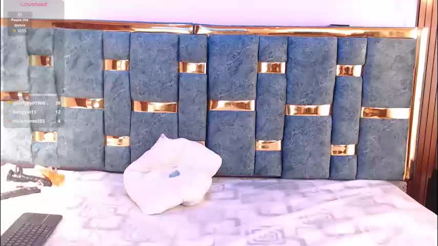 shantall_05 Adult Chat April 1, 2026