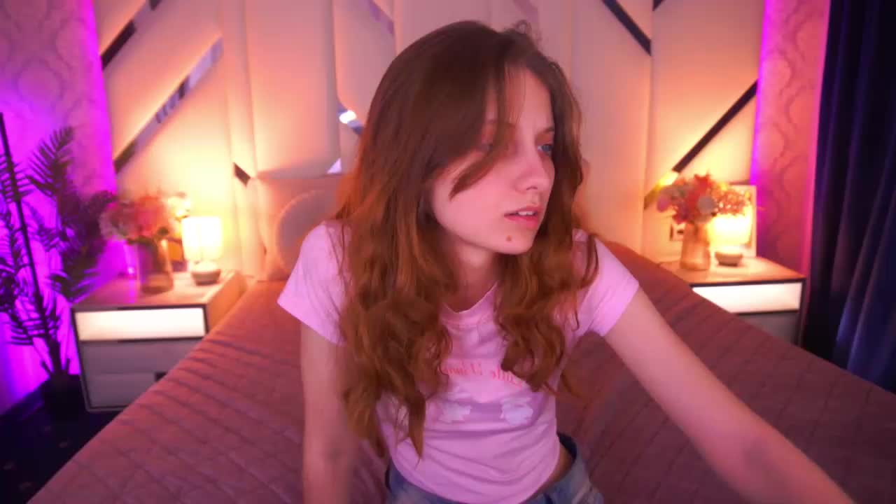 CuteeFoxy Adult Chat April 1, 2026