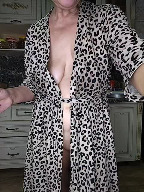 nika74- Adult Chat April 1, 2026