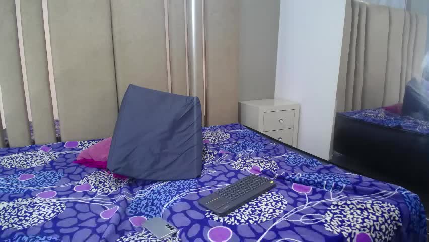 violet_angel13 Adult Chat April 1, 2026