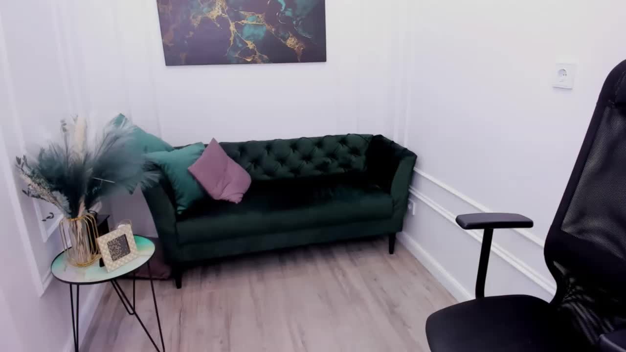 MariaRobinson Adult Chat April 1, 2026