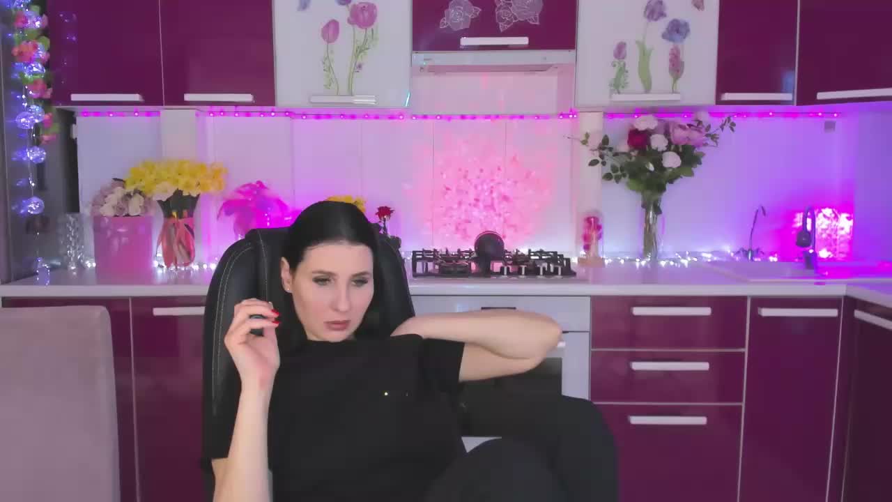 Olivija2020 Adult Chat April 1, 2026