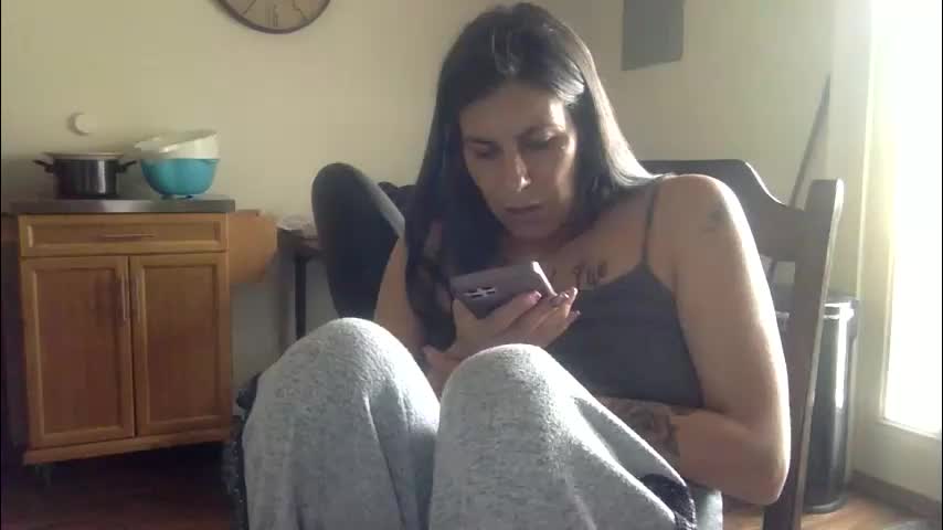 milfsfreaky69 Adult Chat April 1, 2026