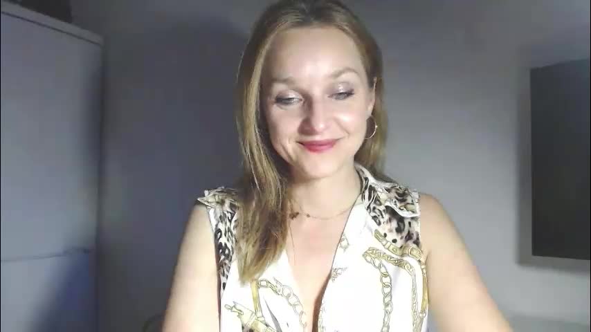 alicialux Adult Chat April 1, 2026