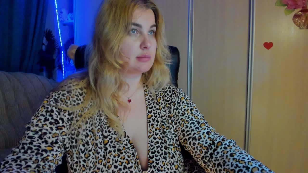 SallyNex4u Adult Chat April 1, 2026