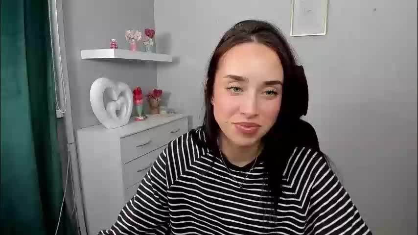 adelesolo Adult Chat April 1, 2026