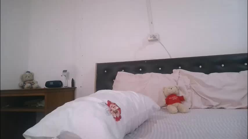 claralafontaine Adult Chat April 1, 2026