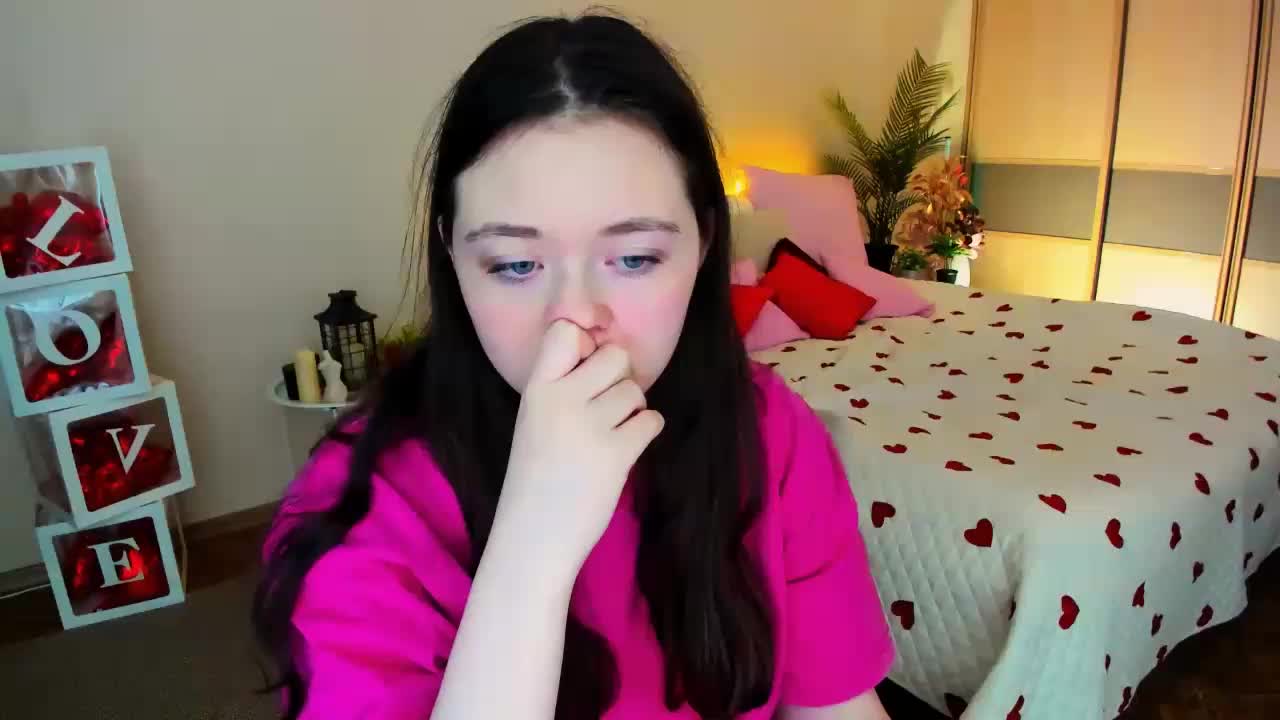 AlluringLookk Adult Chat April 1, 2026
