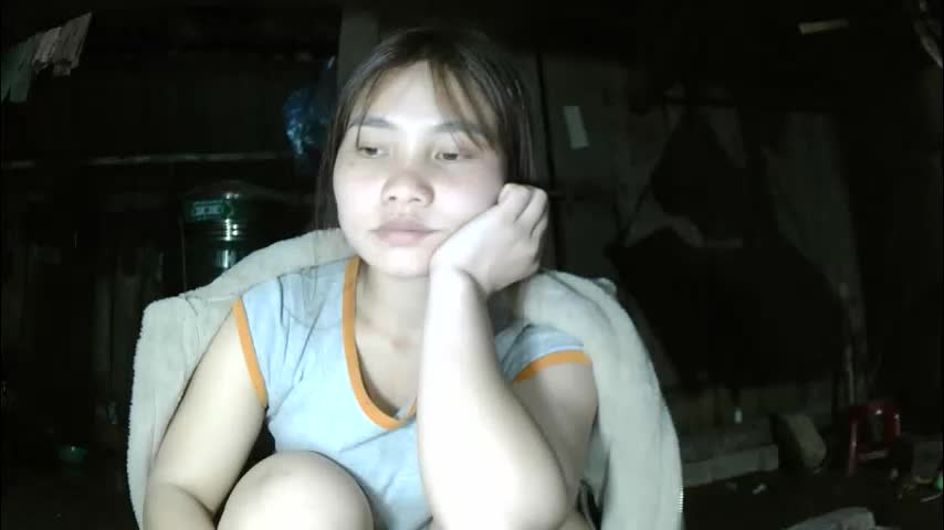 layla_999 Adult Chat April 1, 2026