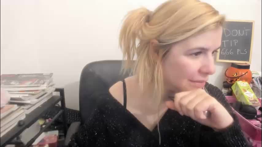 artsyandcraftsy_ Adult Chat April 1, 2026