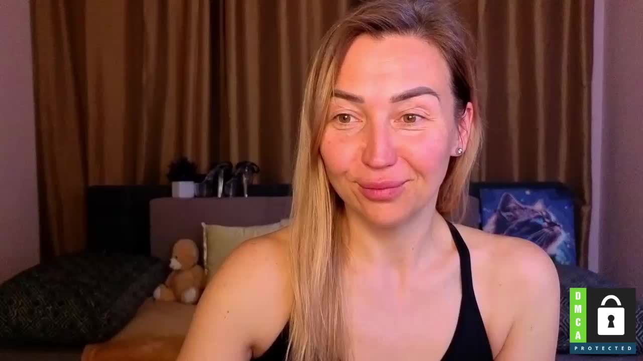 Jullyblondkiss Adult Chat April 1, 2026