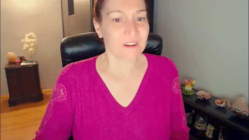 woman4love Adult Chat April 1, 2026