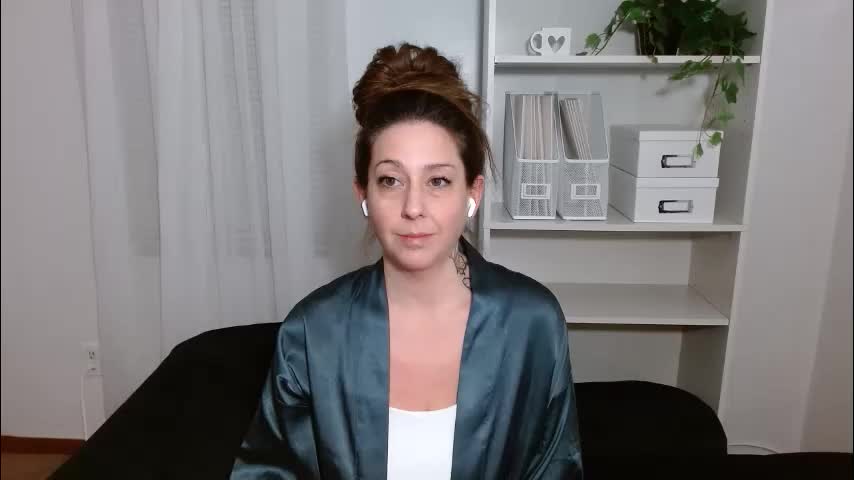 misscaralia Adult Chat April 1, 2026