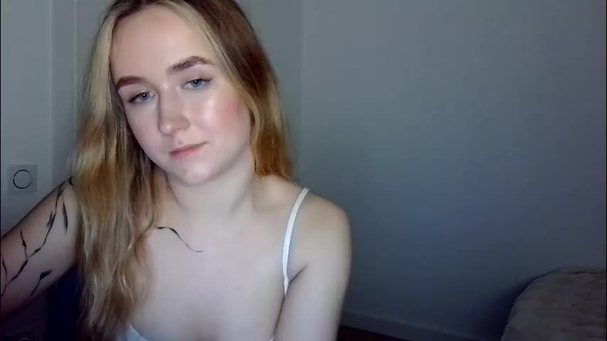 lulu_baby1 Adult Chat April 1, 2026