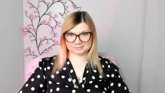 molly_moree Adult Chat April 1, 2026