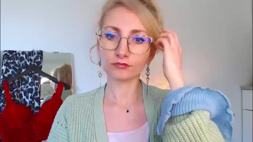 cinderellamoon Adult Chat April 1, 2026