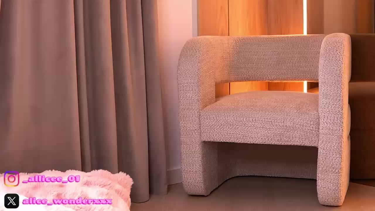 VanesaSimon Adult Chat April 2, 2026