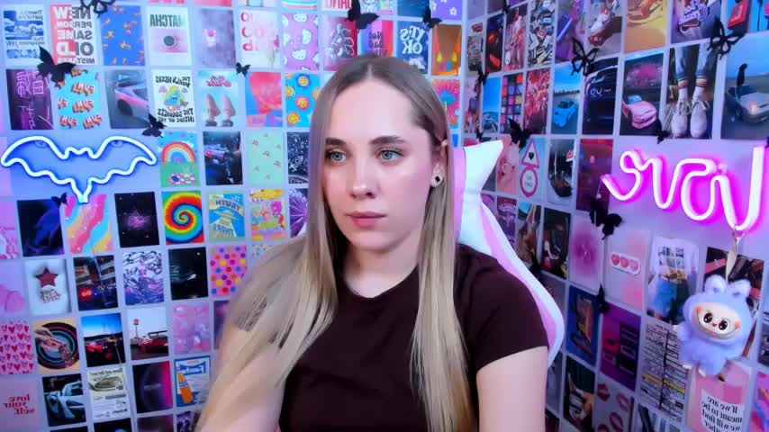 MiaMilas Adult Chat April 1, 2026