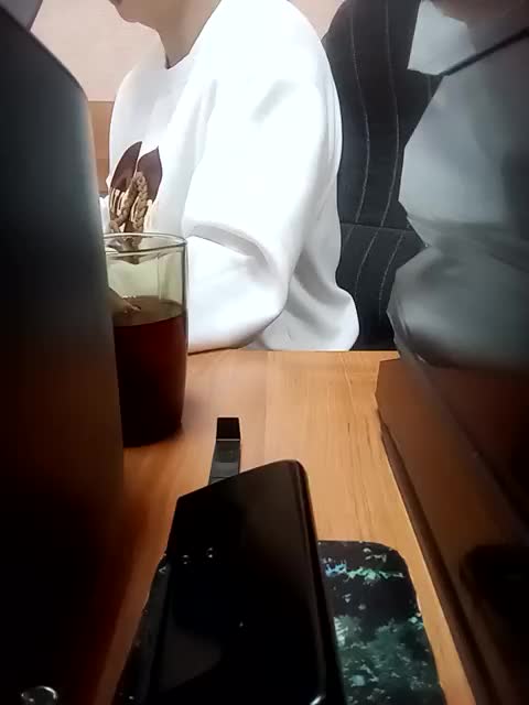 Molii-Molii35 Adult Chat April 1, 2026