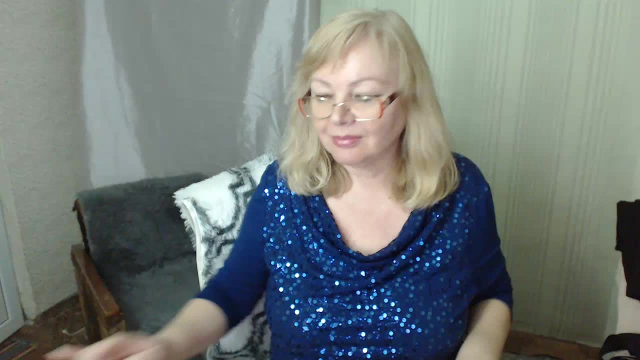 EvelynLoveShy Adult Chat April 1, 2026
