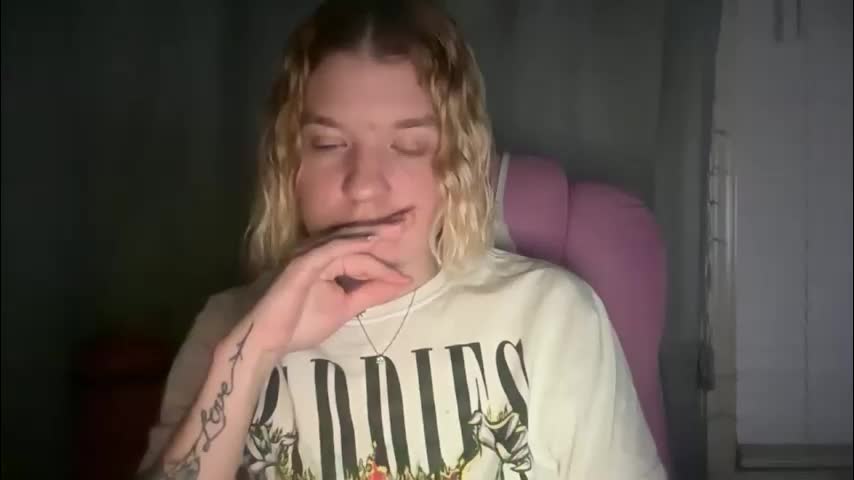 ebony8ivory Adult Chat April 2, 2026