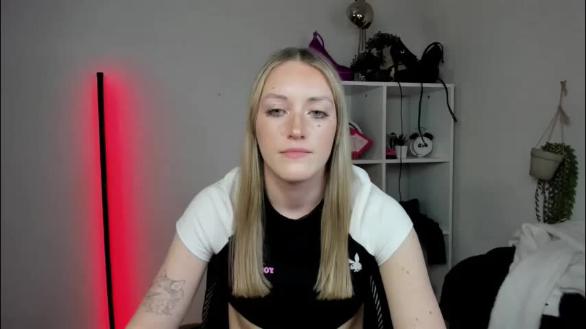 evelynblond Adult Chat April 2, 2026