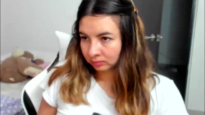 luara__01__lecat_1 Adult Chat April 2, 2026