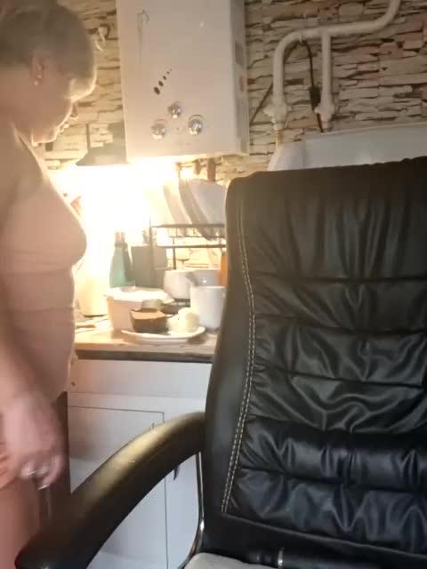 murr-kitty Adult Chat April 2, 2026