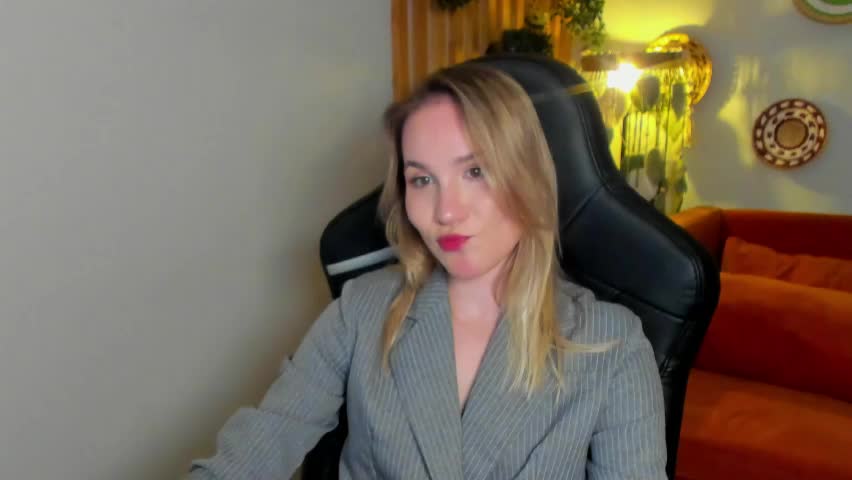 elaravoltage Adult Chat April 2, 2026